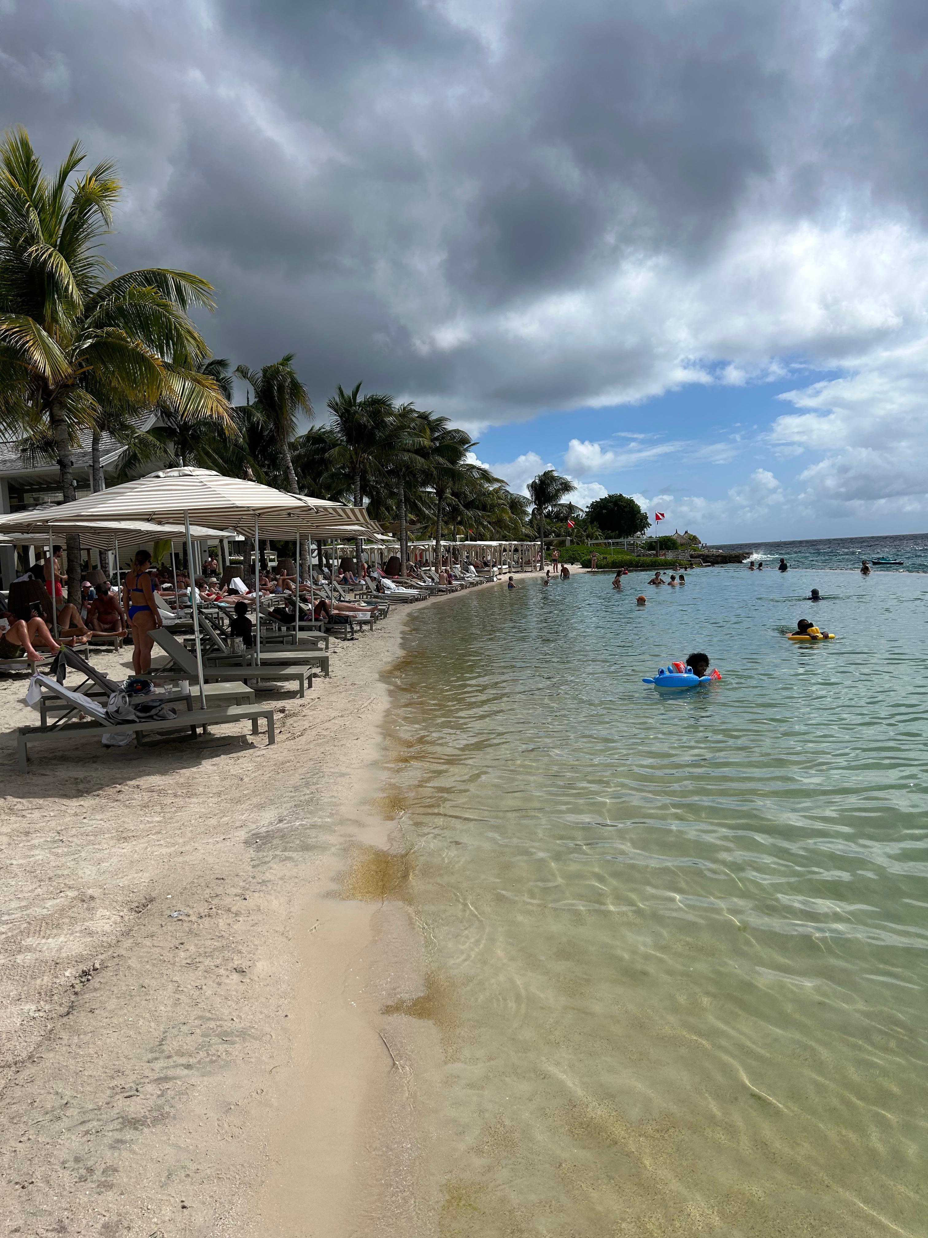 Papagayo beach club Beach Pool