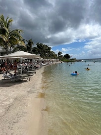 Papagayo beach club Beach Pool
