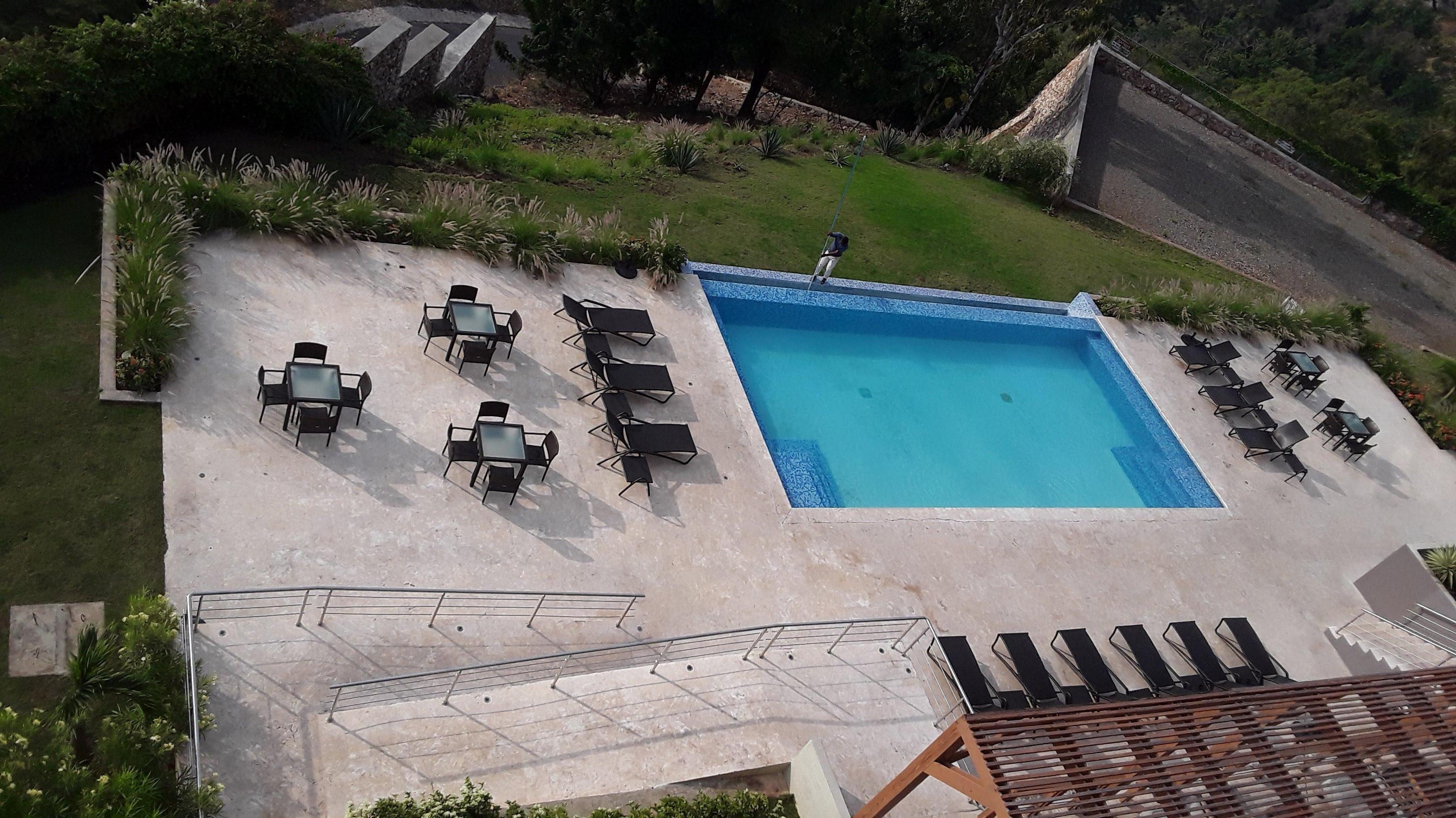 Piscina del hotel
