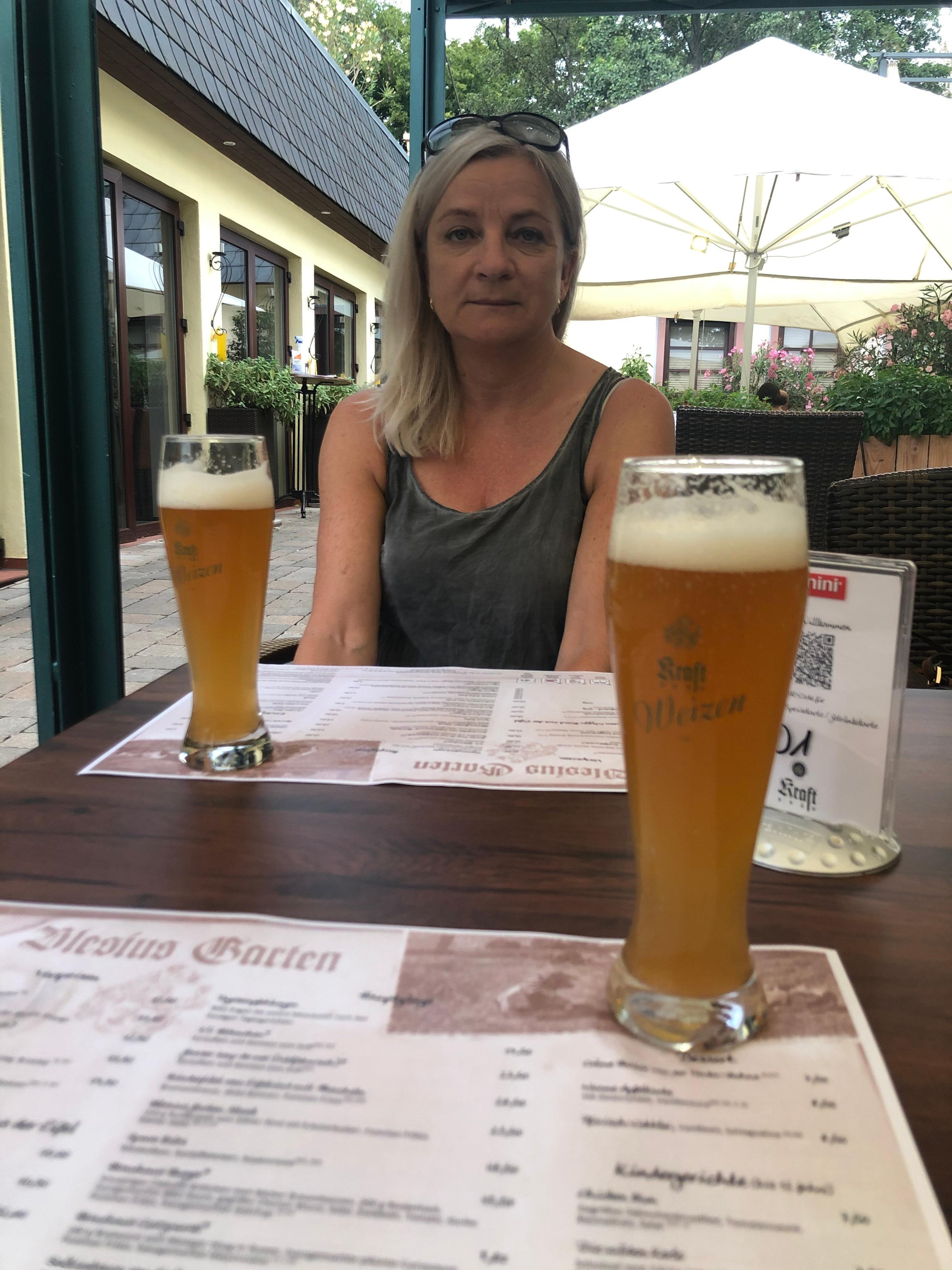 Dejlig øl fra eget bryggeri på hotellet.