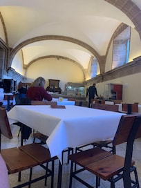 Restaurant room