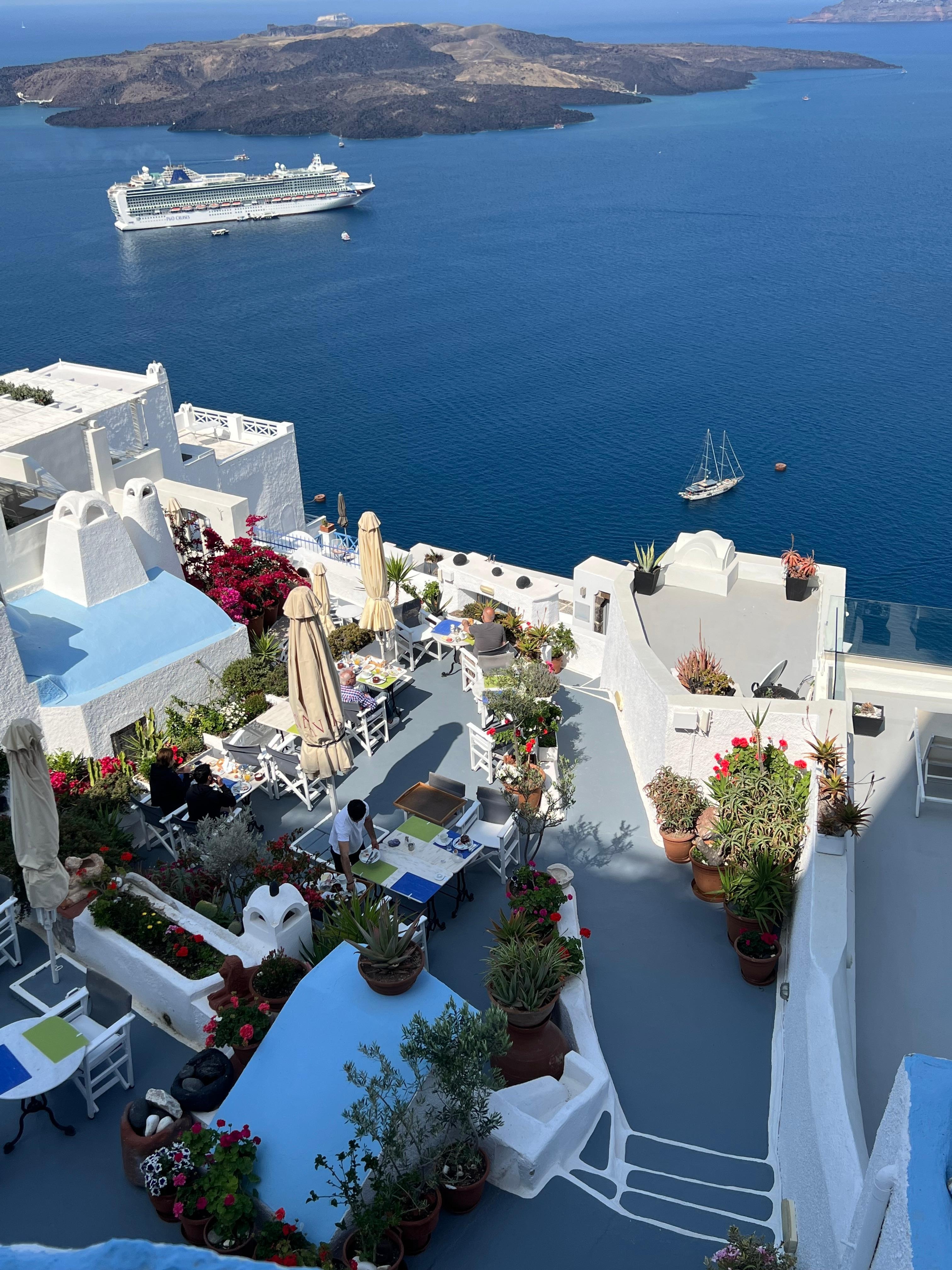 Fra utendørsområdet,
frokostområdet