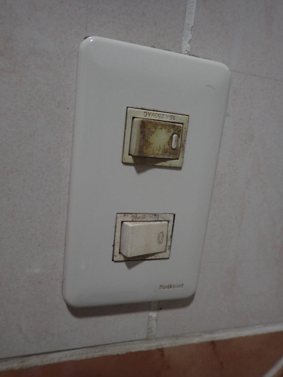 Toilet switch