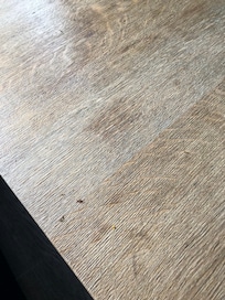 La table collante…
