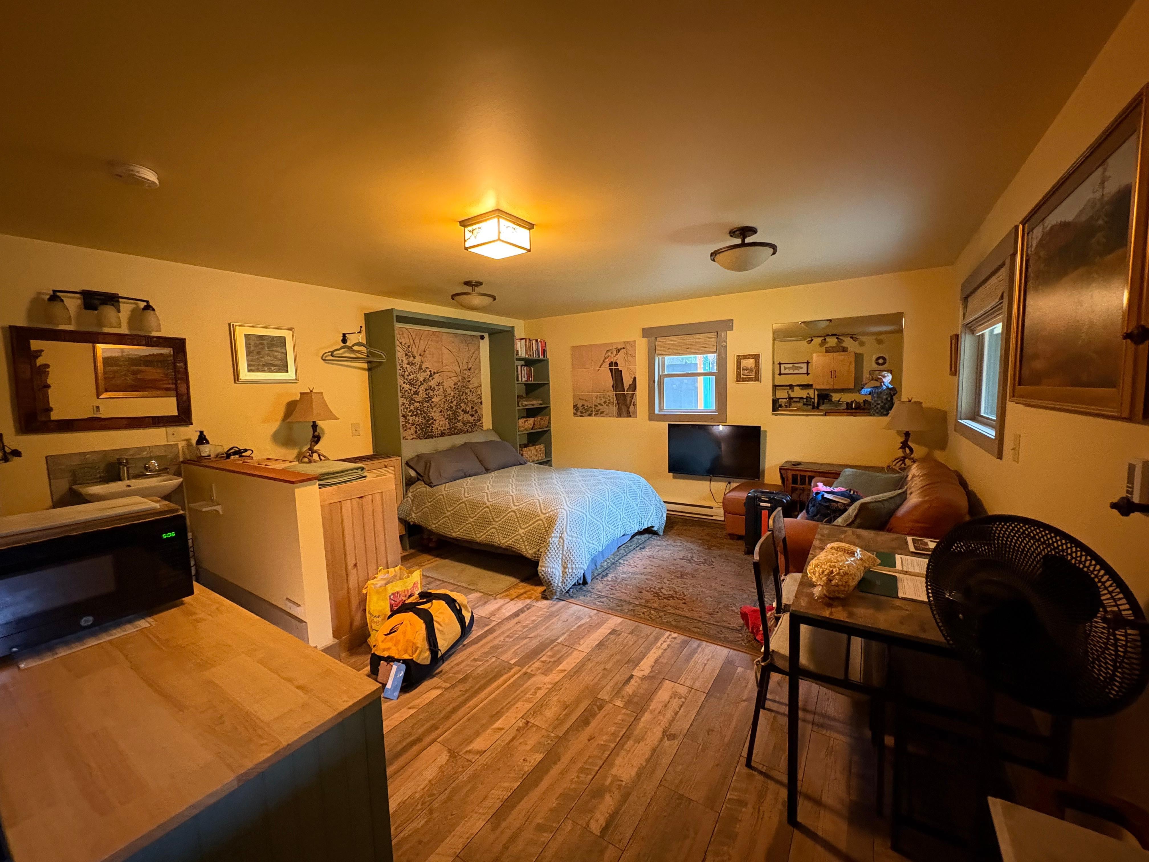 Queen bed was comfortable. 