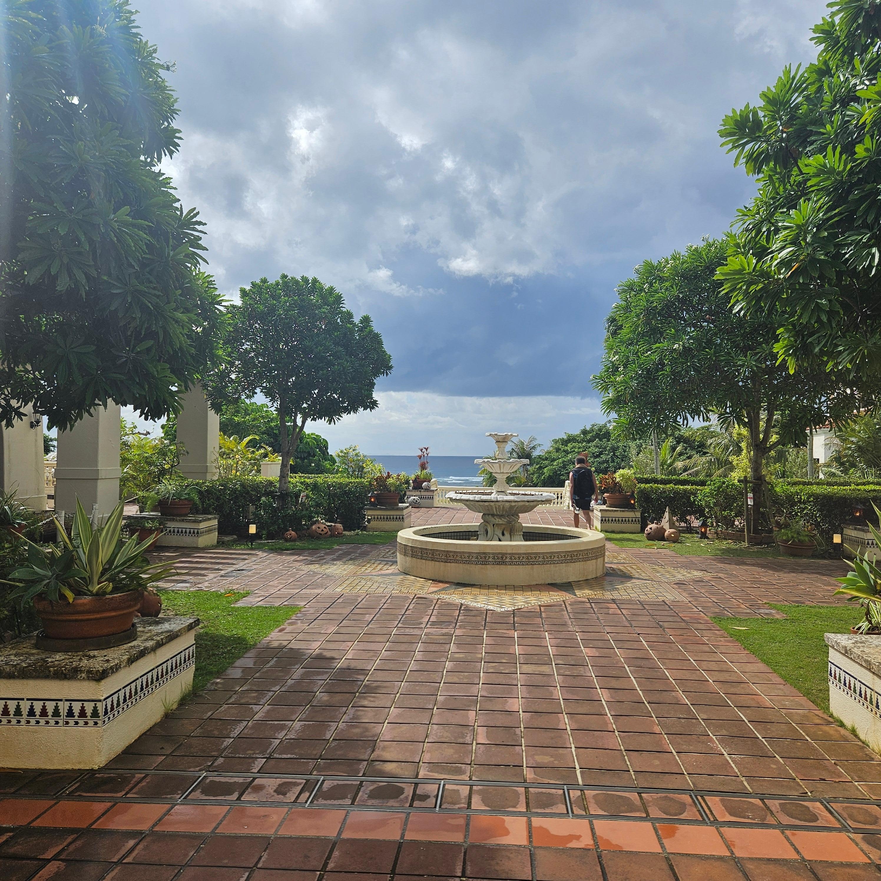 フロント前の庭