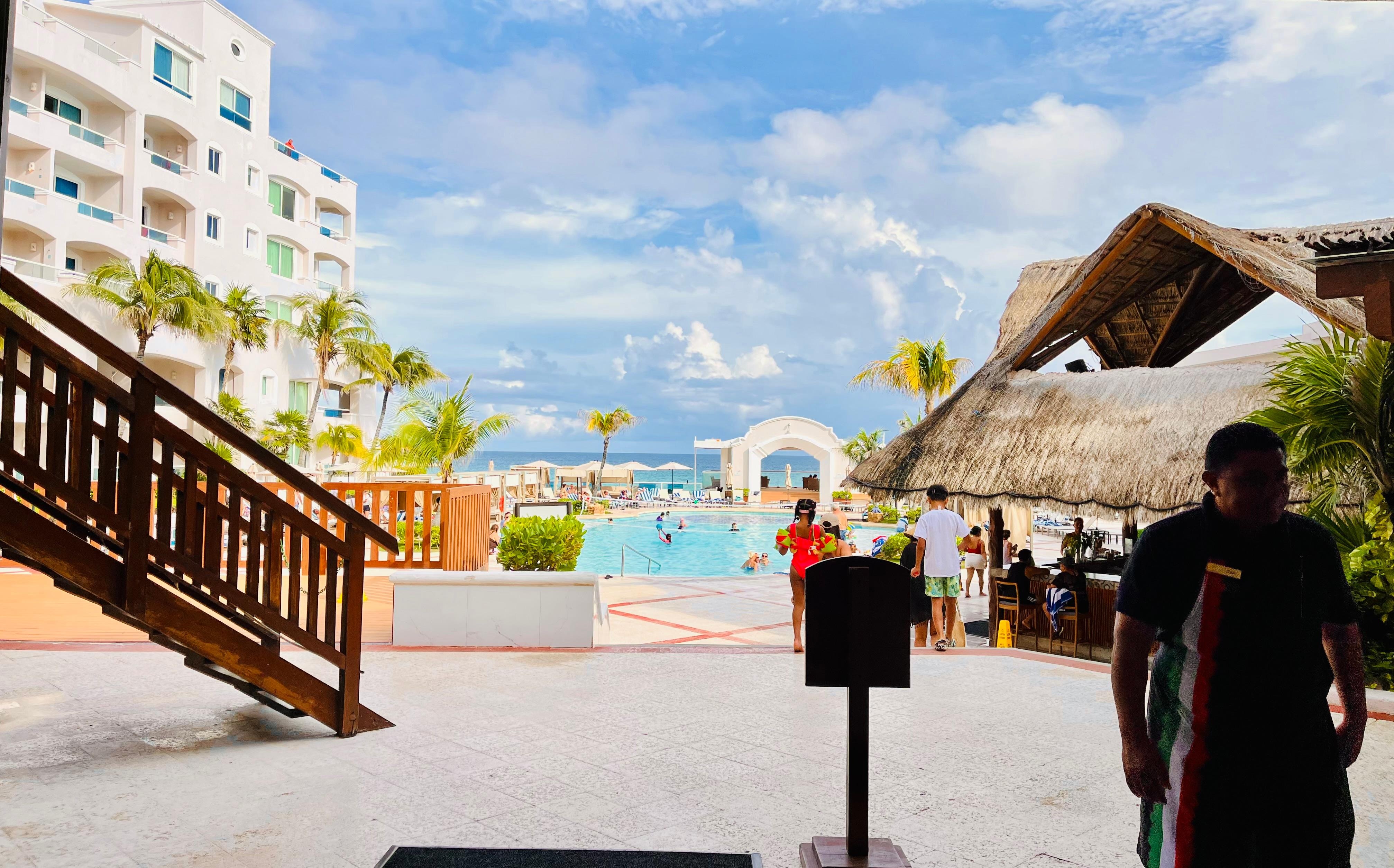 Breathtaking views as you come in!