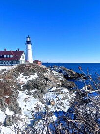 Portland headlight (nearby)