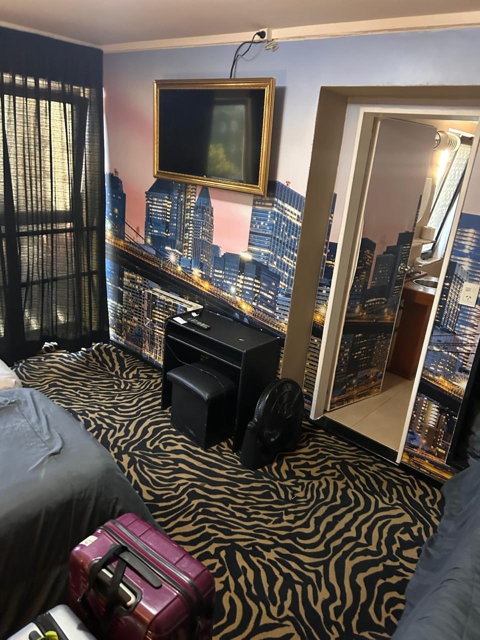 Habitación triple mínima.