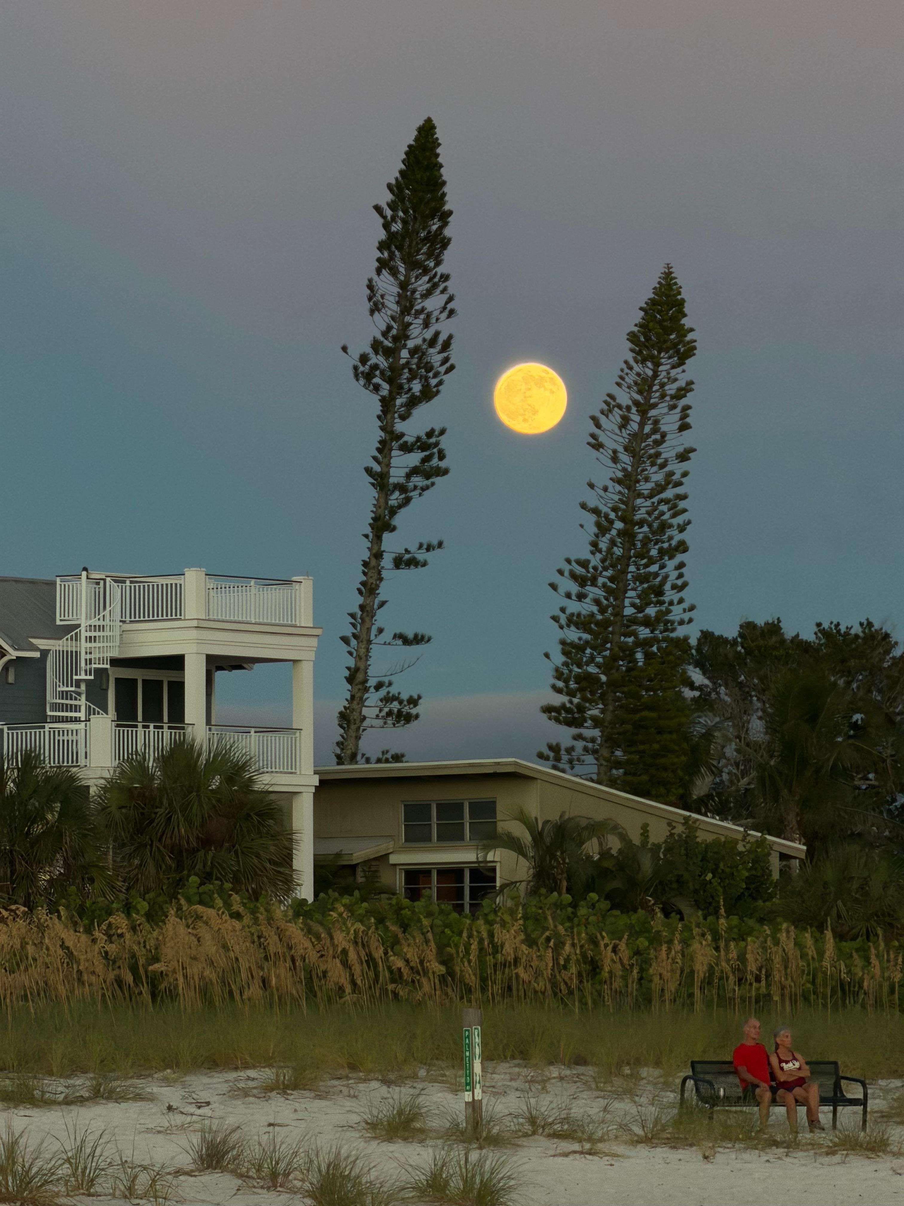 Right after sunset, moon rise!
