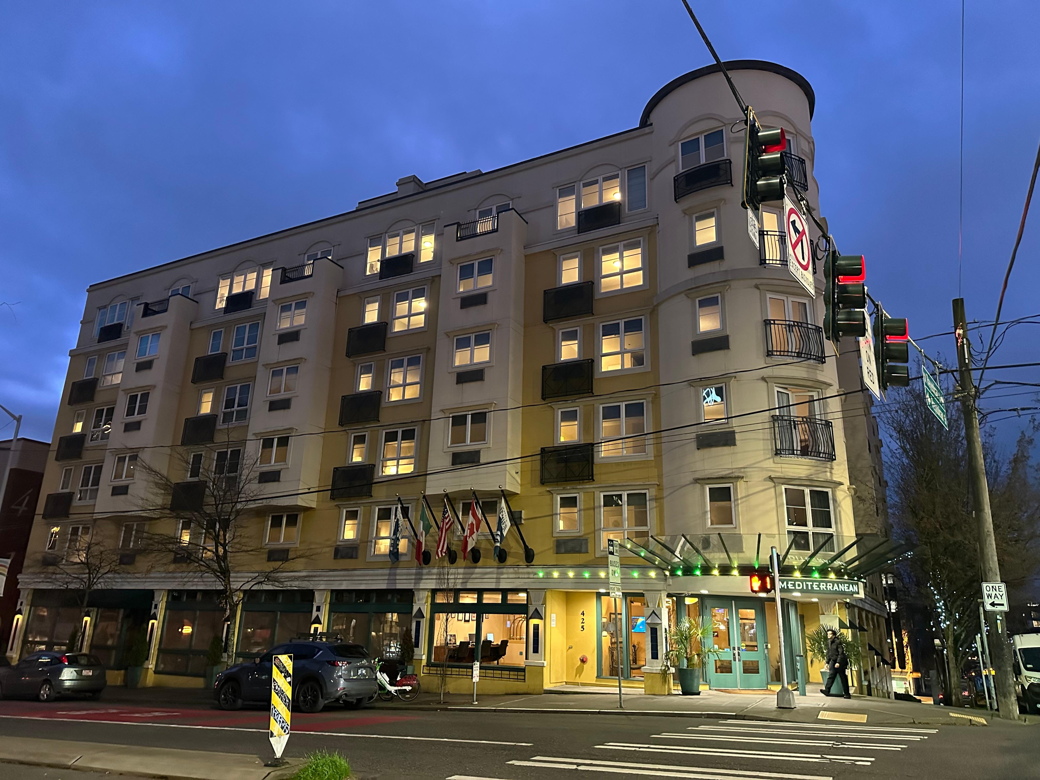 Perfect location for people going to events at Climate pledge arena. 