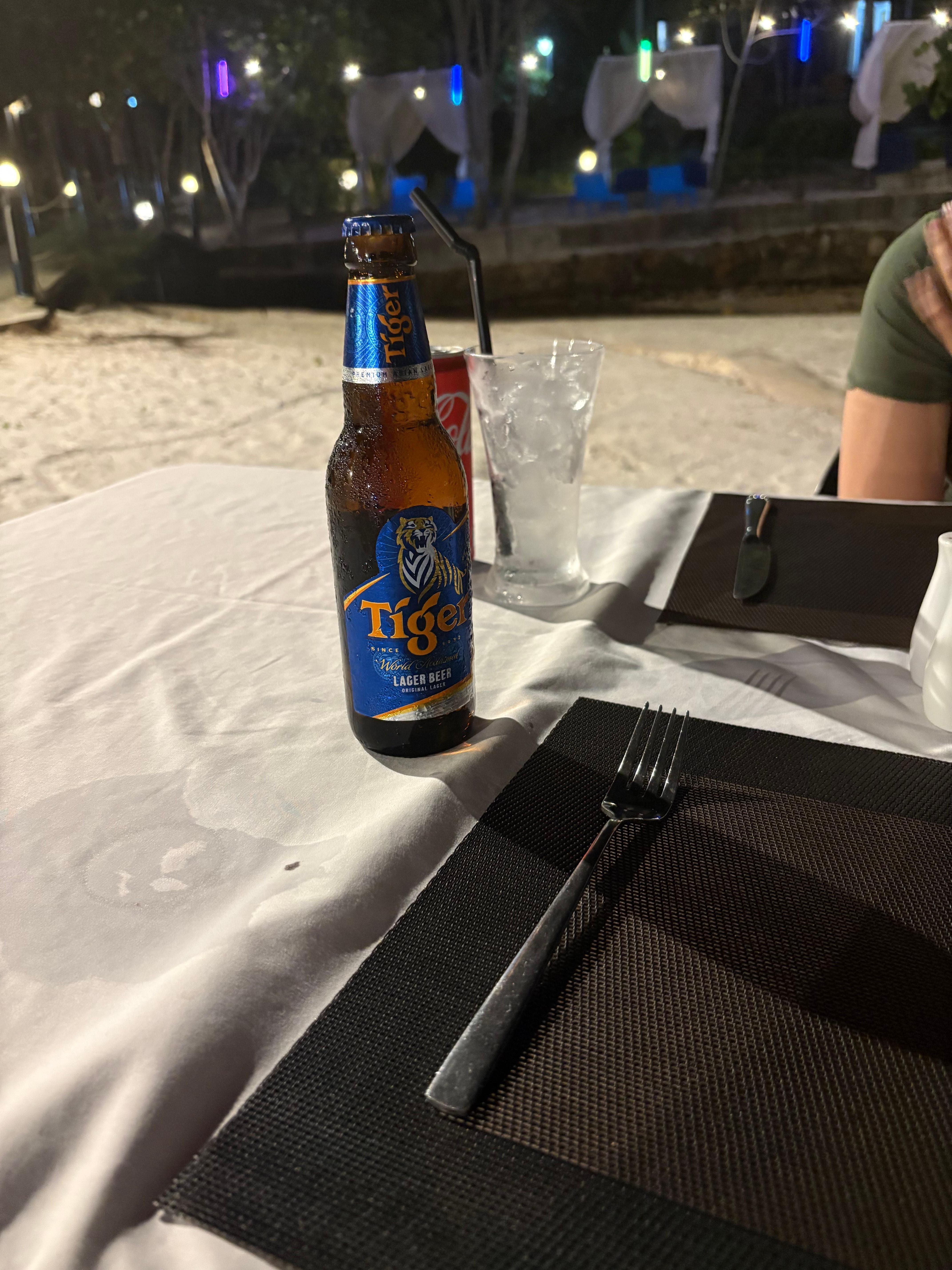 At dinner I got a beer with cap on and the cola for my wife came 20 mins later 