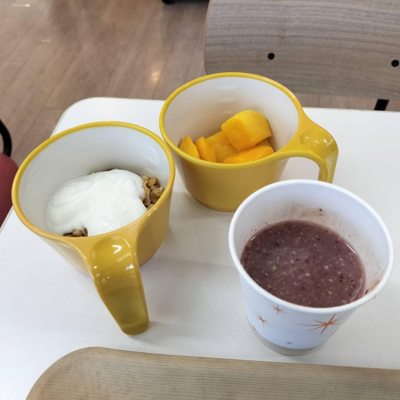 ヨーグルト、マンゴー、スムージー