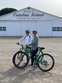 Bike Catalina Tour
Drive to Airport in the Sky and mountain bike back to Avalon