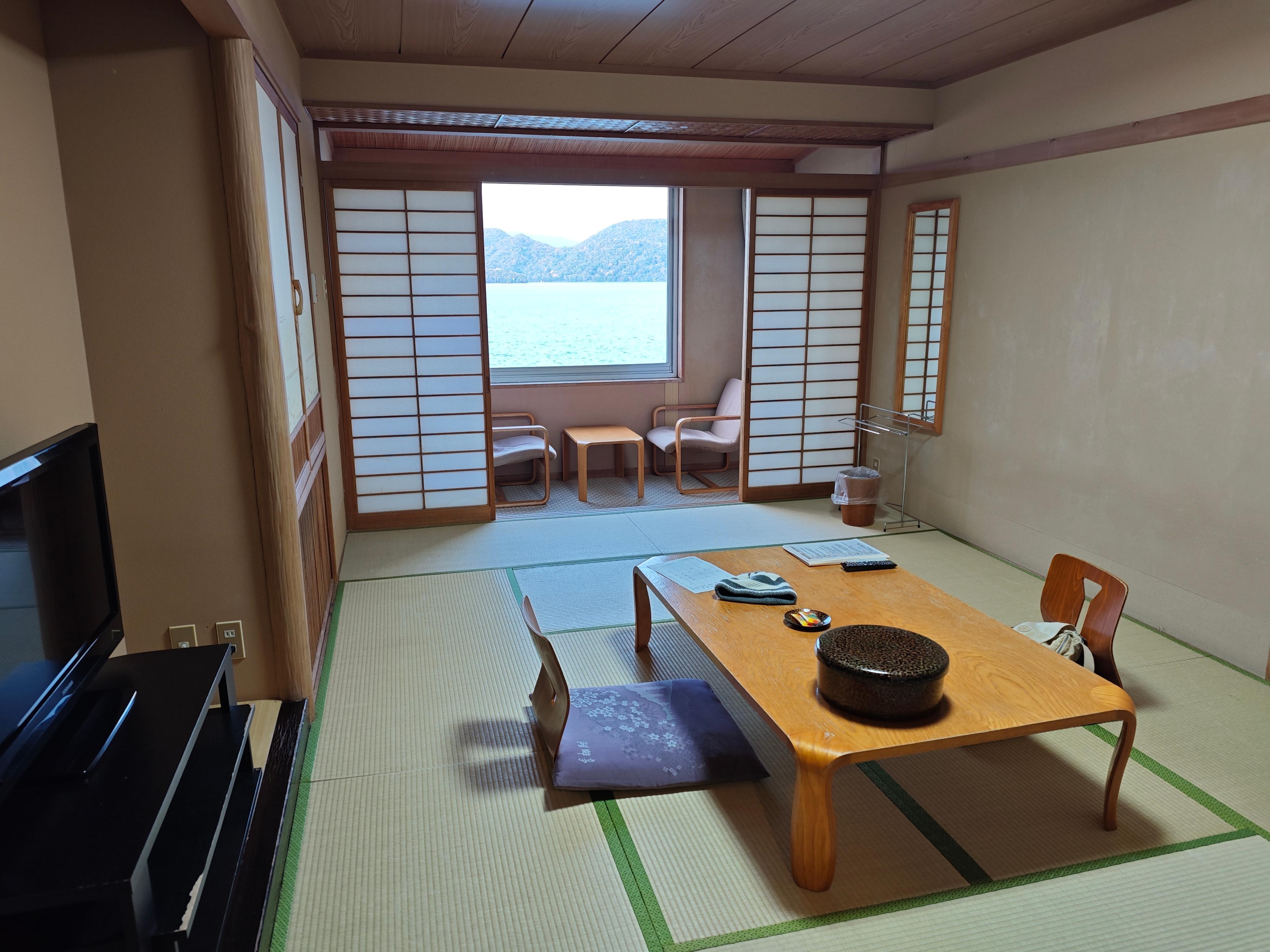 日 式榻榻米客房, 湖景