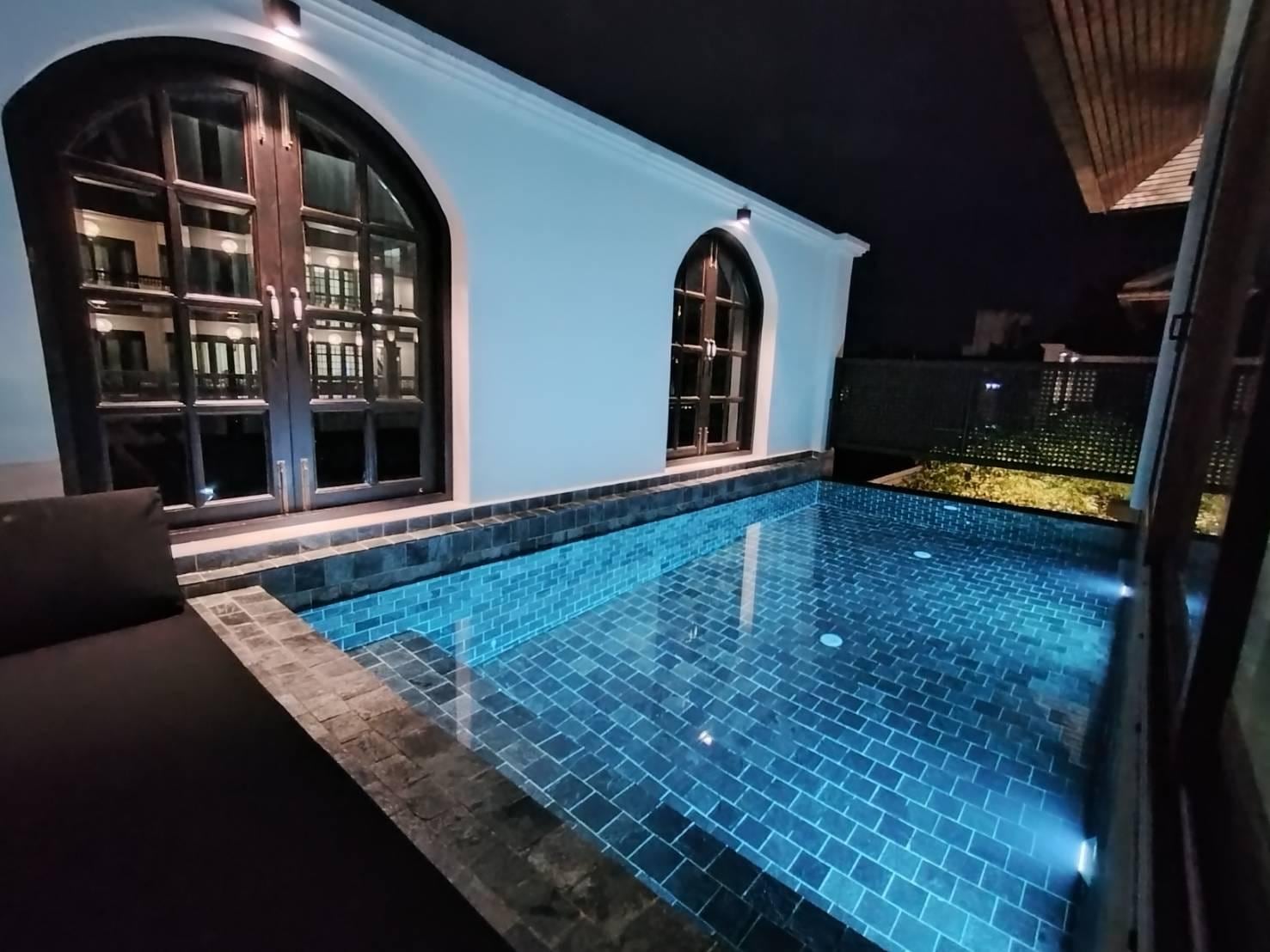 プライベートプール