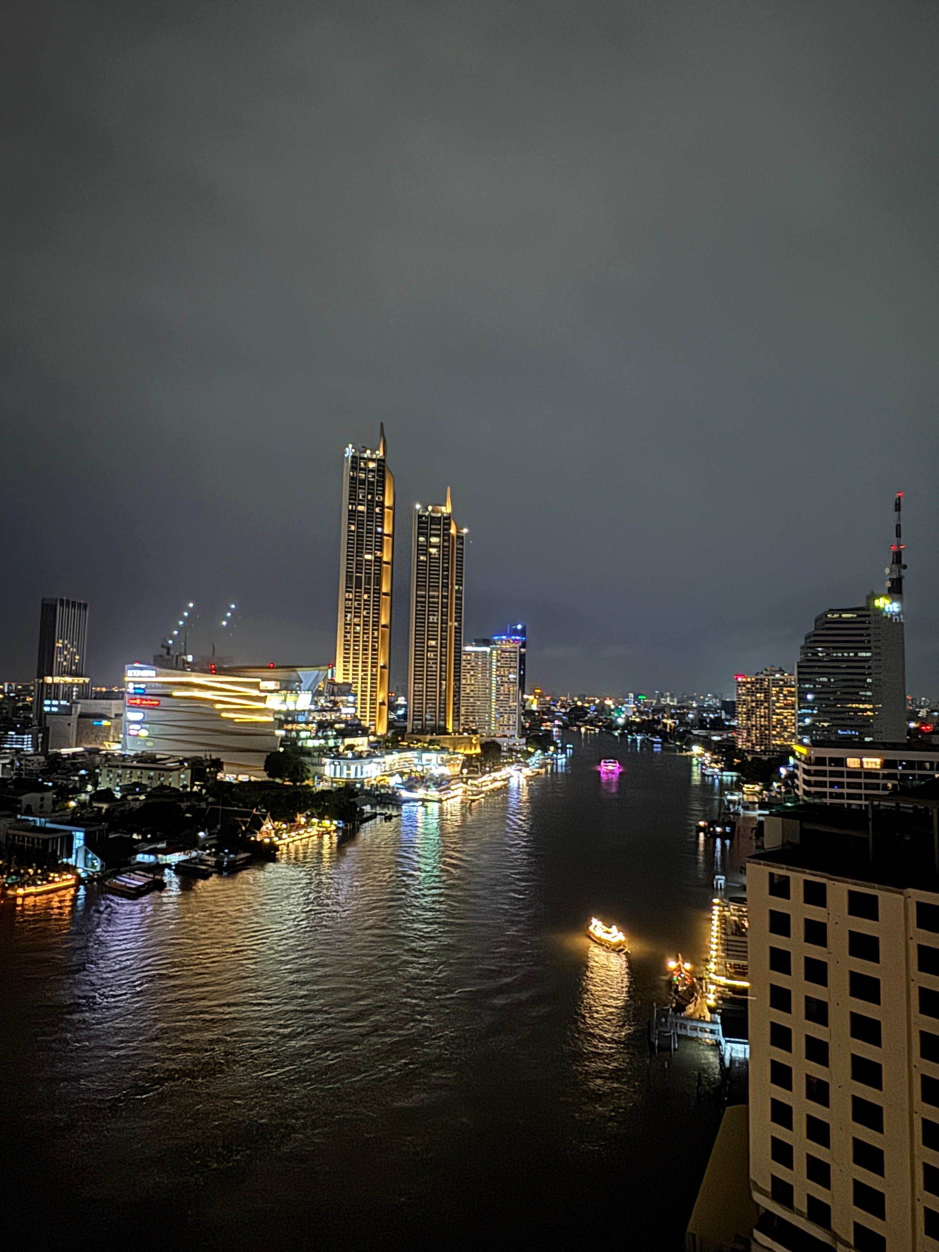 발코니에서 본 야경