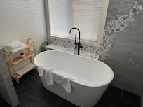 Felt like a spa soaking in this tub.