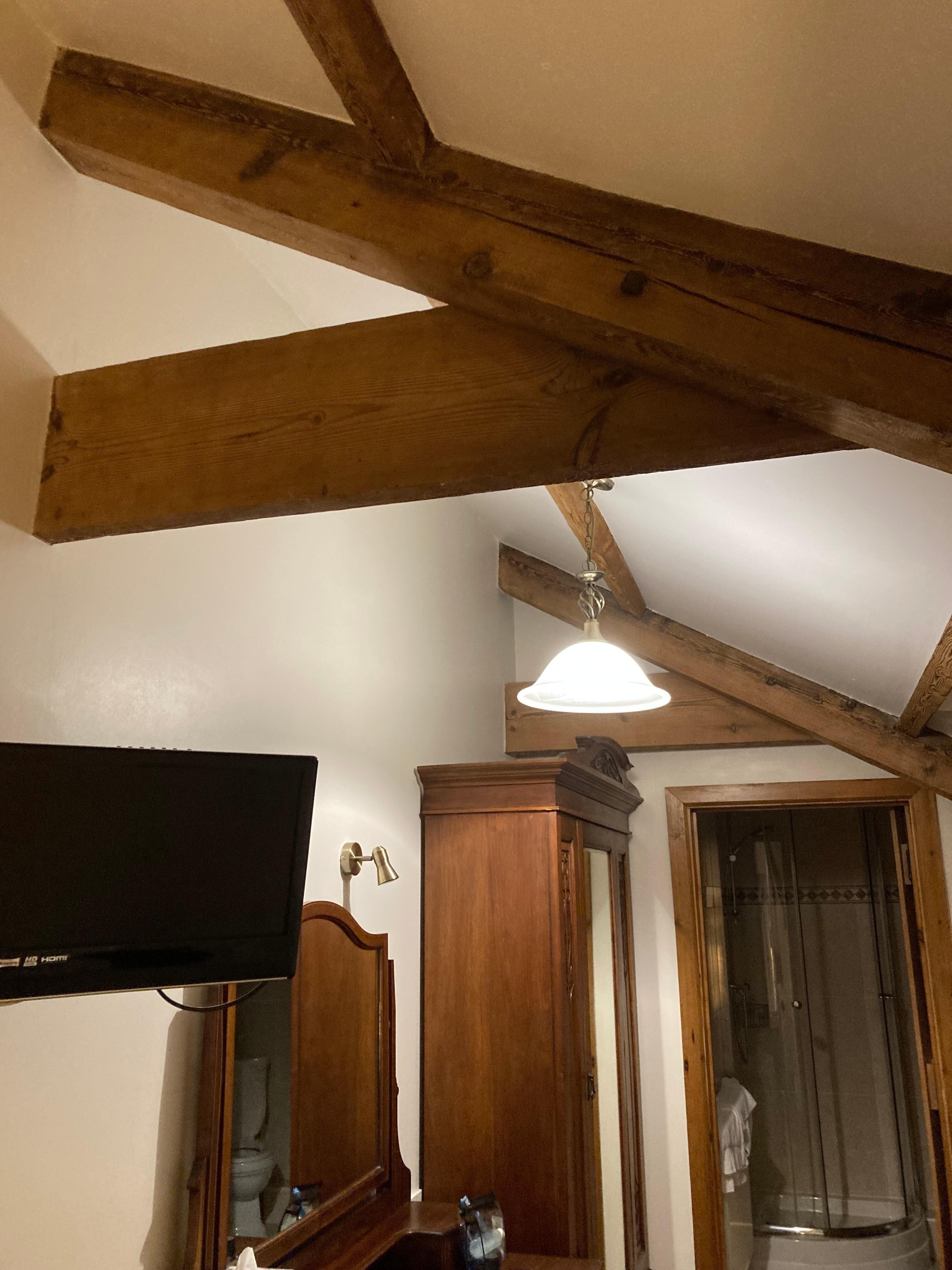 Nice exposed beams 