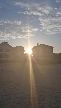 On the top roof deck sunrise🚂