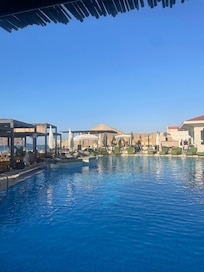 Hotel-affiliated pool club
