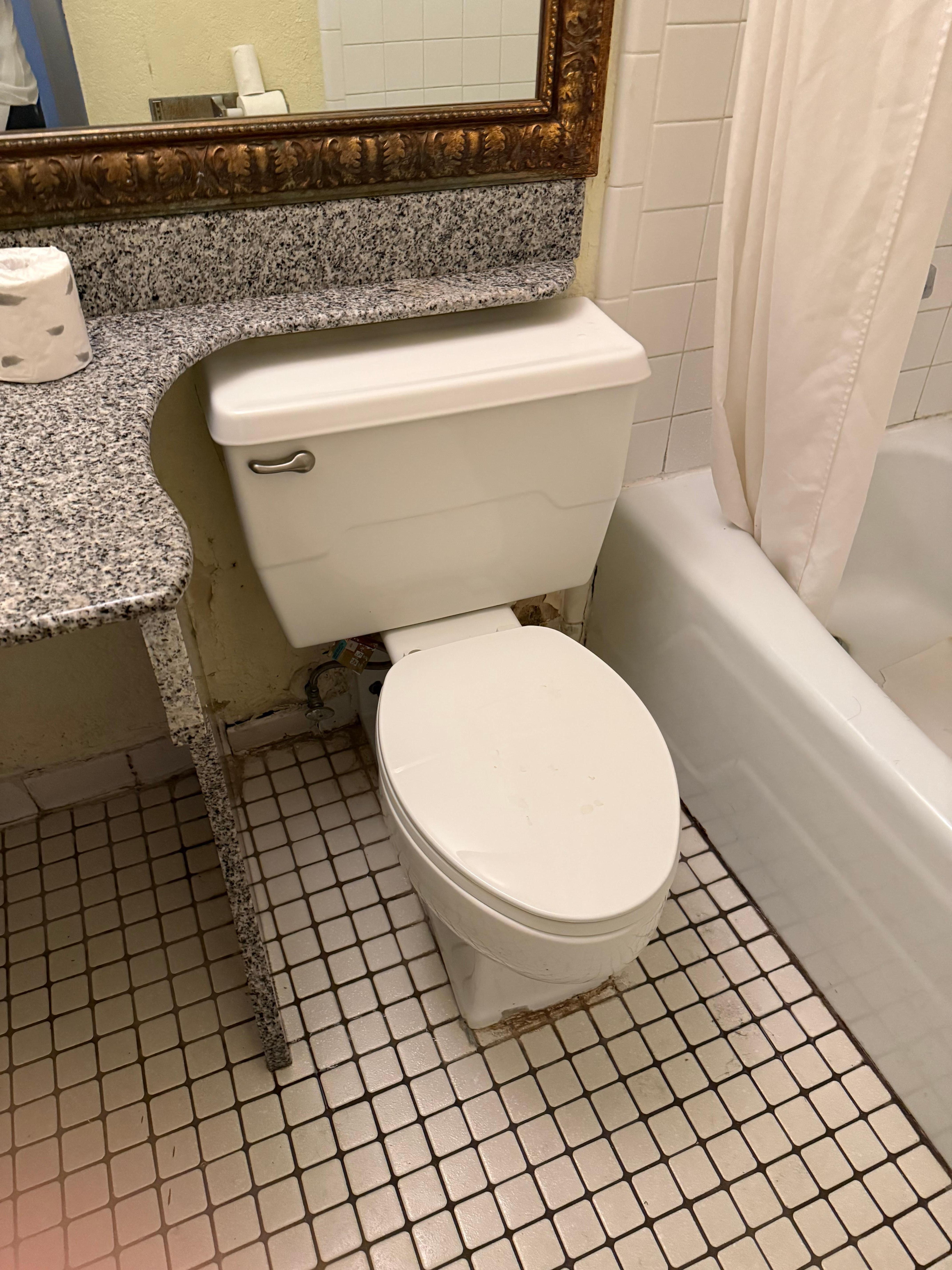 el baño no descargada