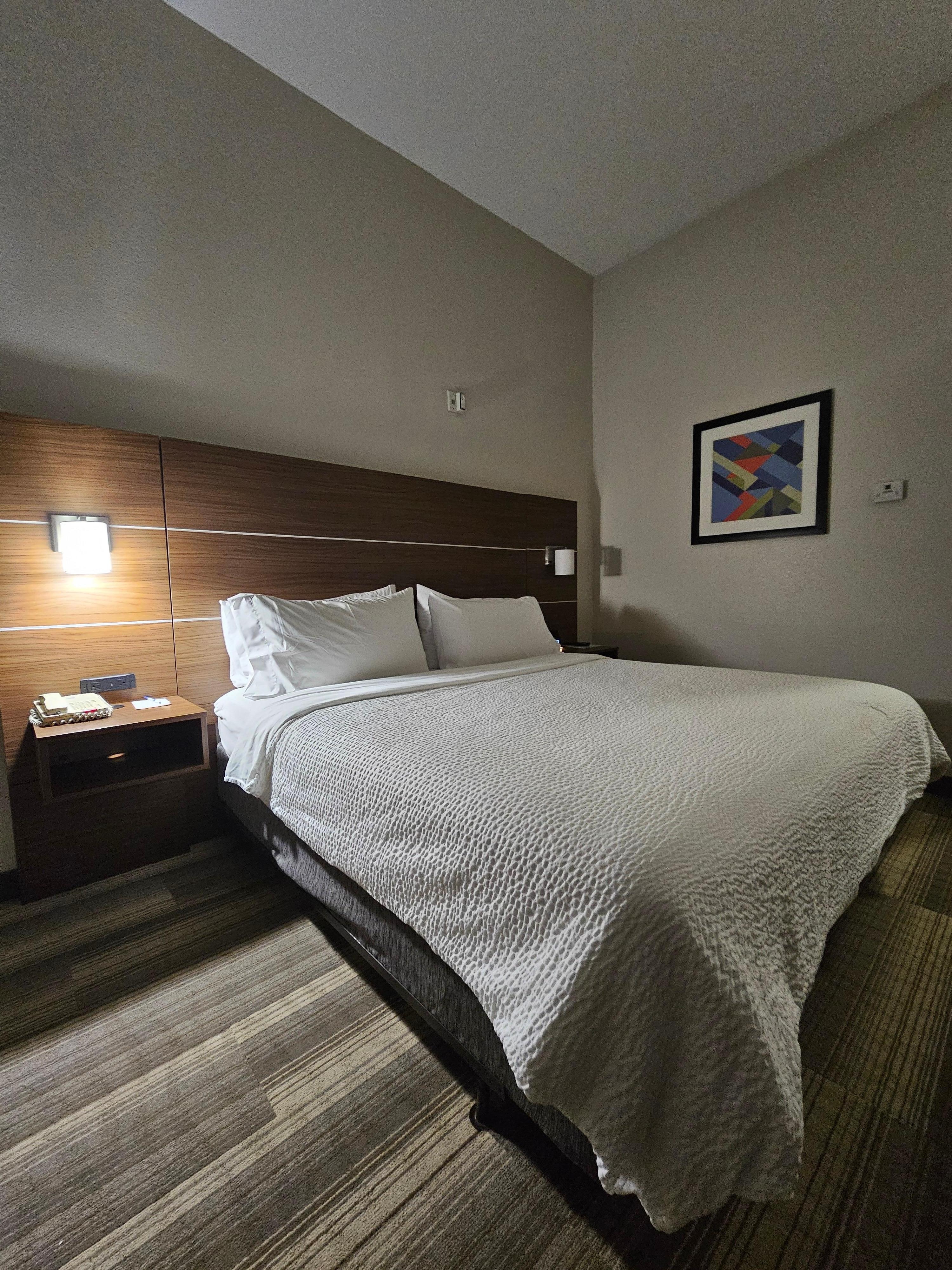 King size, comfy bed and pillows