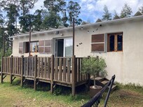 Front view. On the right side of the house is parkingspace for to cars and an outdoor shower