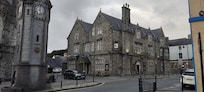 Bull hotel historic building