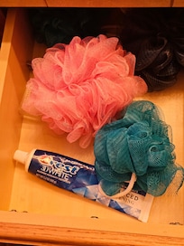 Multiple used toothpaste and other items left in every drawer. There was a drawer marked owner use, however, no pictures were taken from those areas