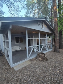 Cute little cabin, just as described.
