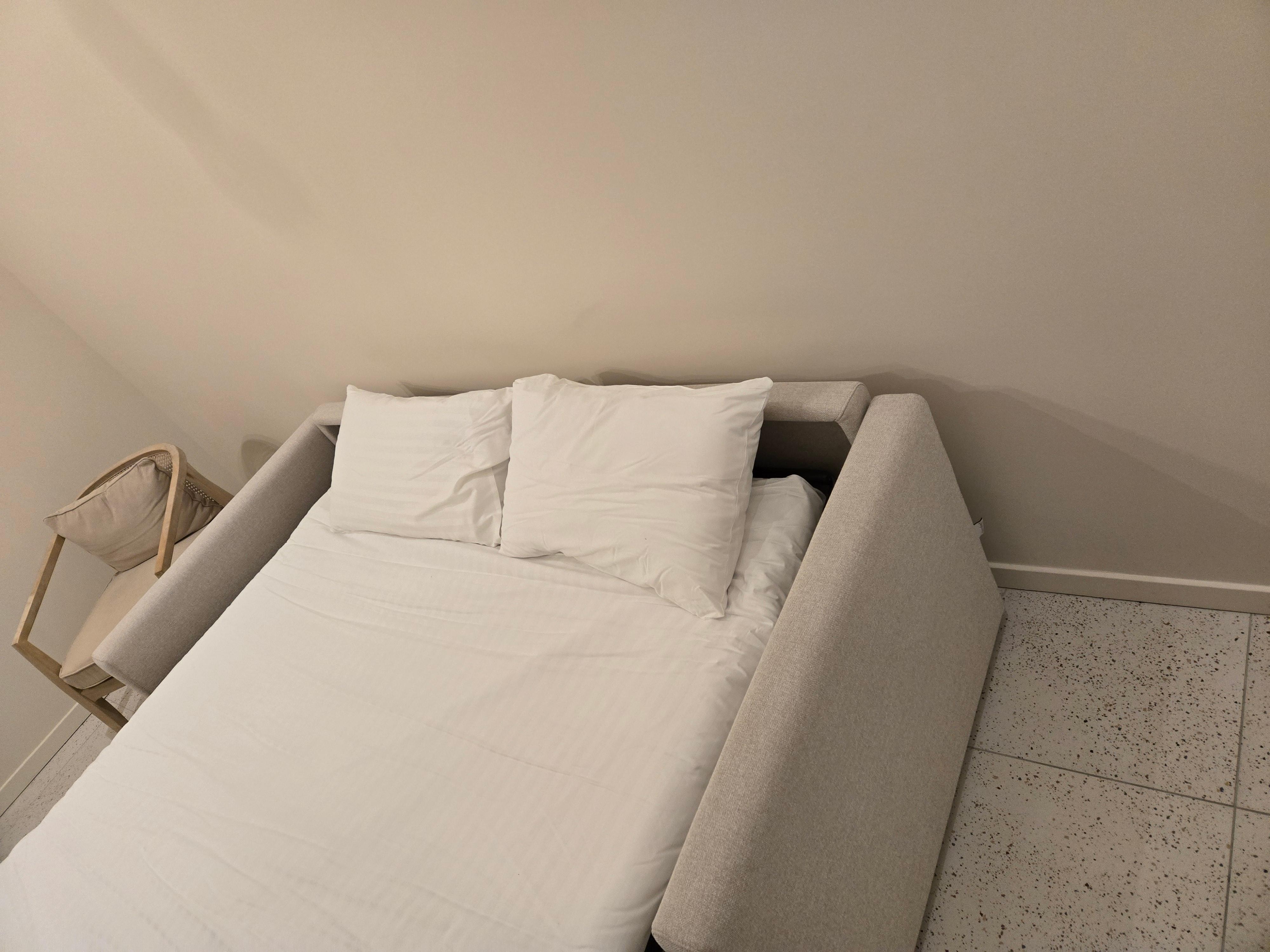 The auxiliary bed