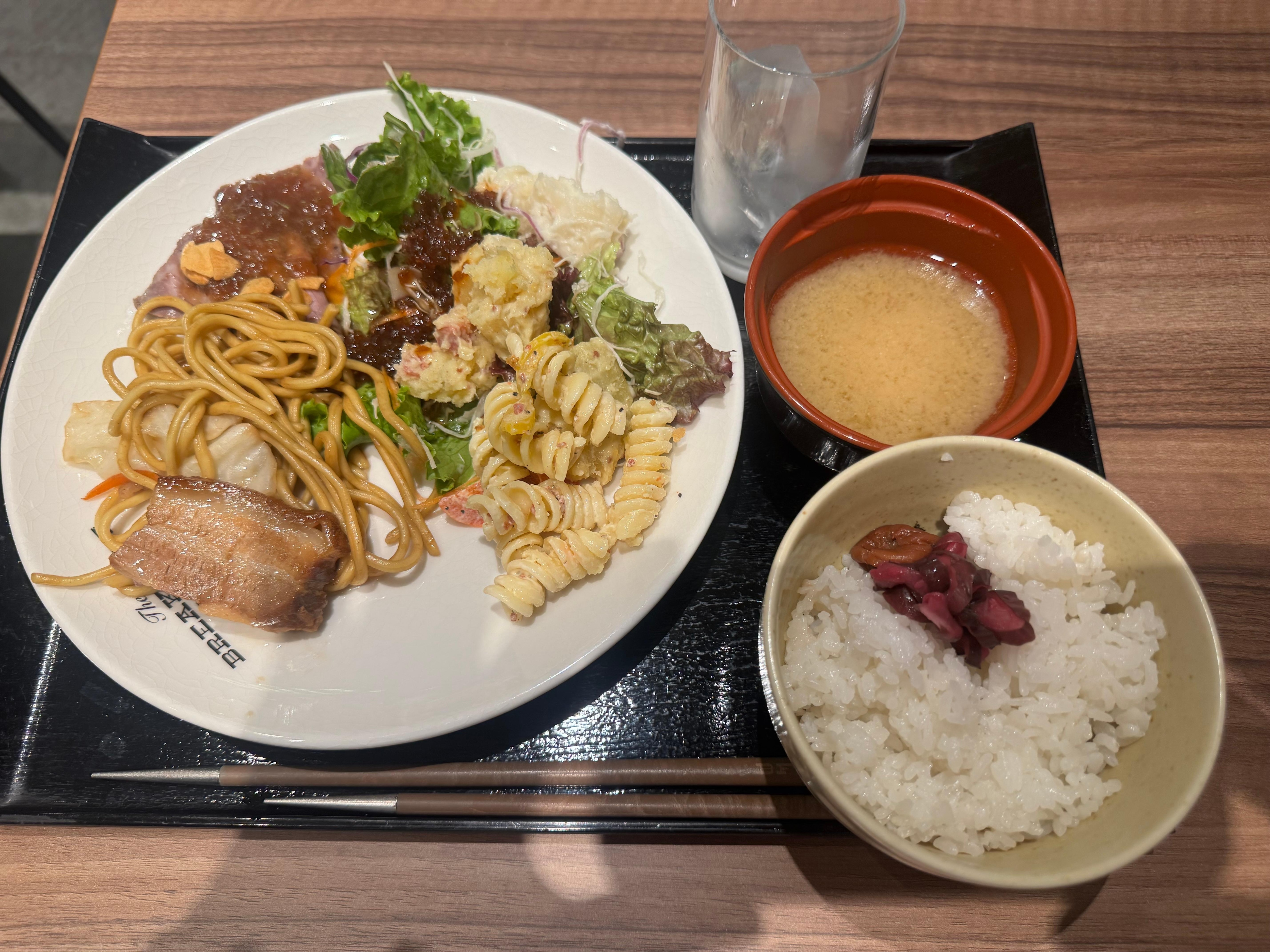 朝食バイキング