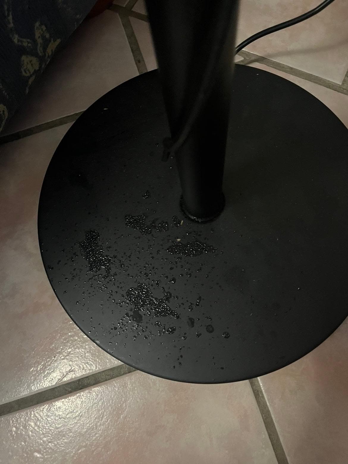 Bottom of the upright fan 