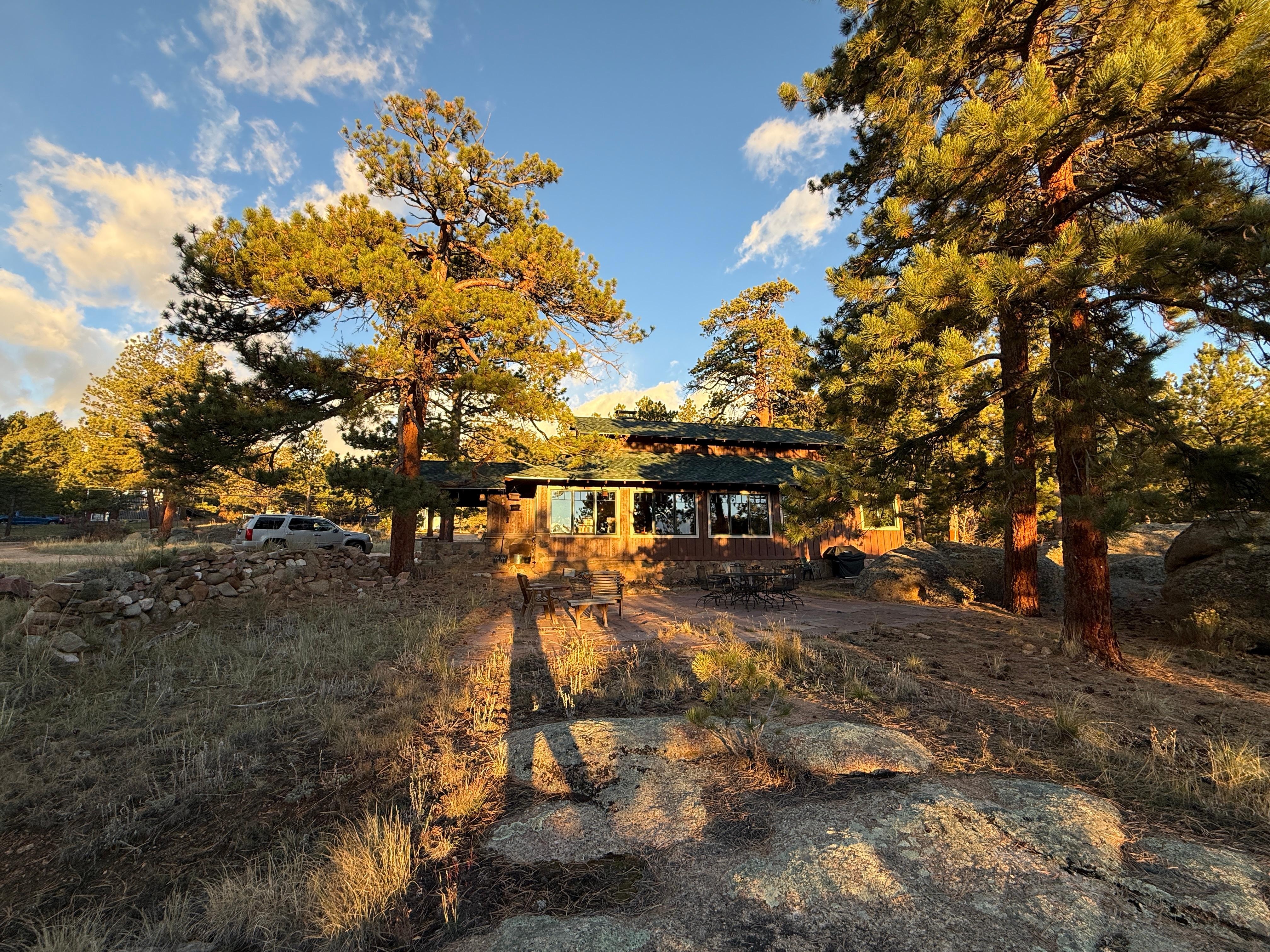 10/16/25 7:34am Back of house.