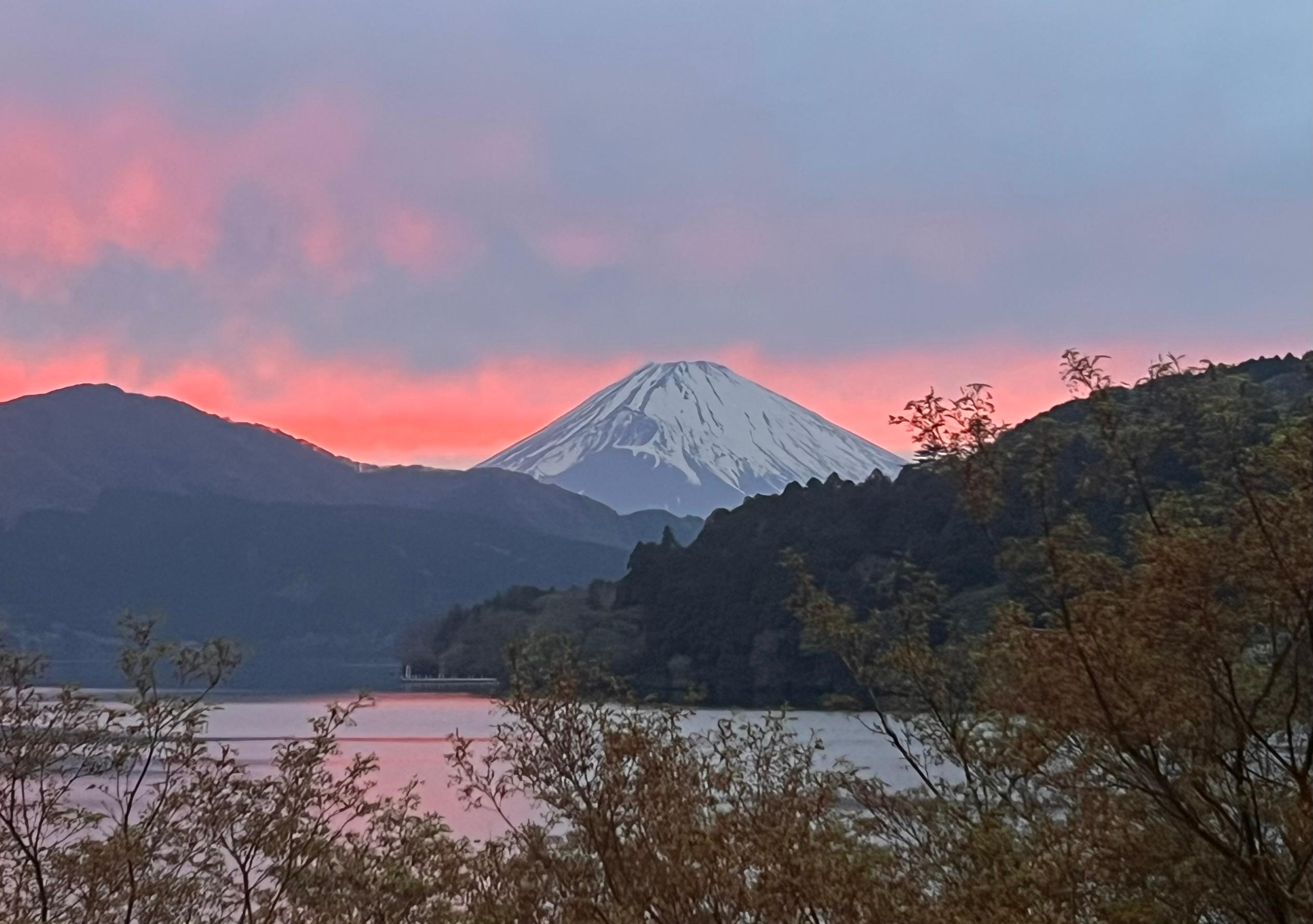 紅色富士山