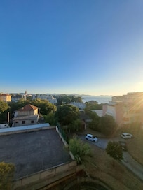 Uitzicht vanaf het balkon.