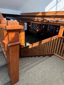 Great prarie style woodwork