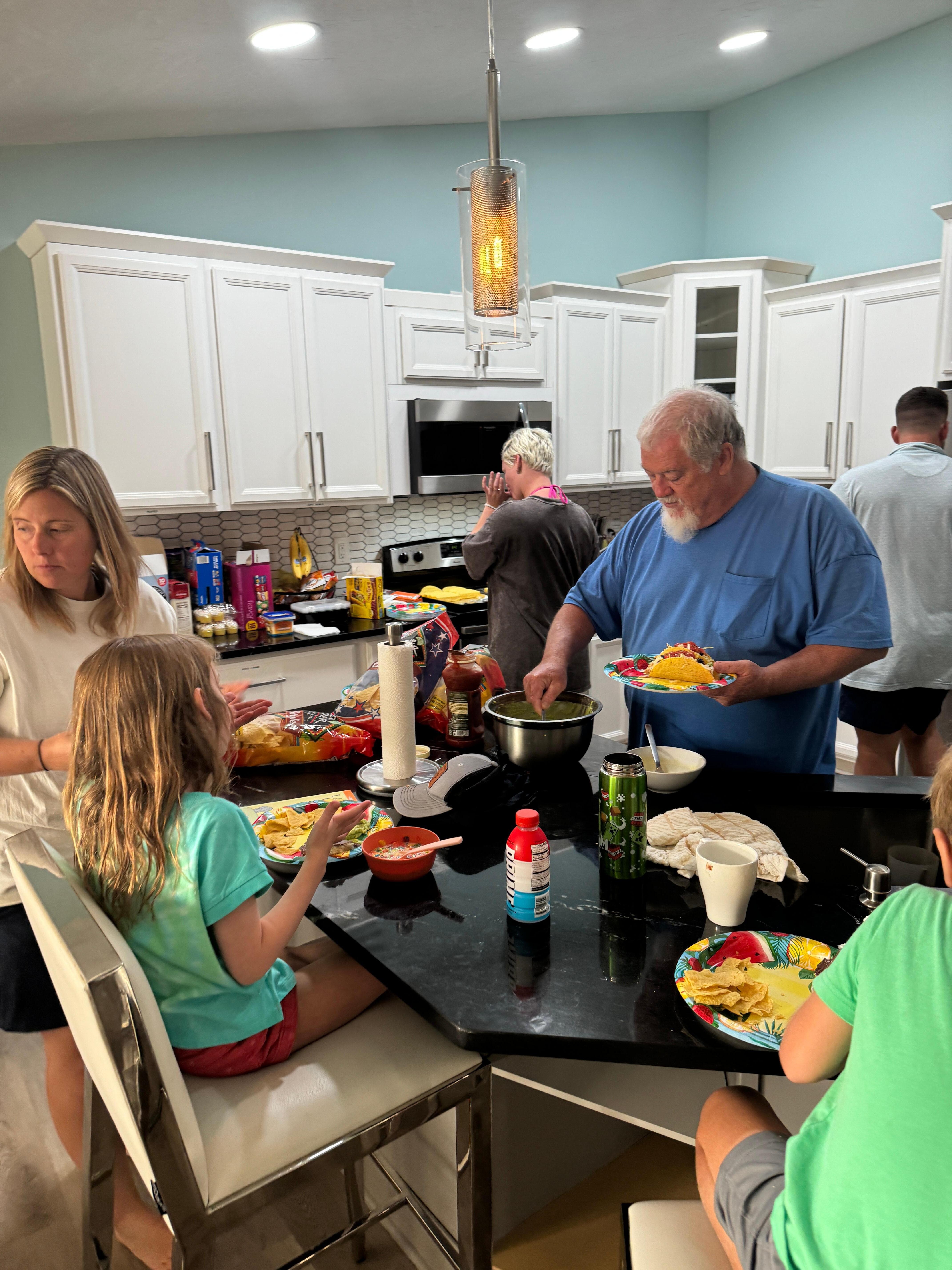 Plenty of space in the kitchen!