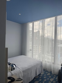 Cama y vista exterior