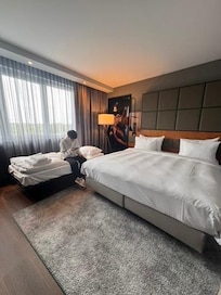 So clean, spacious and new