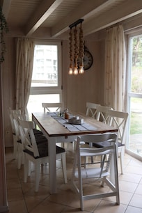 Der Essbereich mit bis zu 8 Sitzplätzen