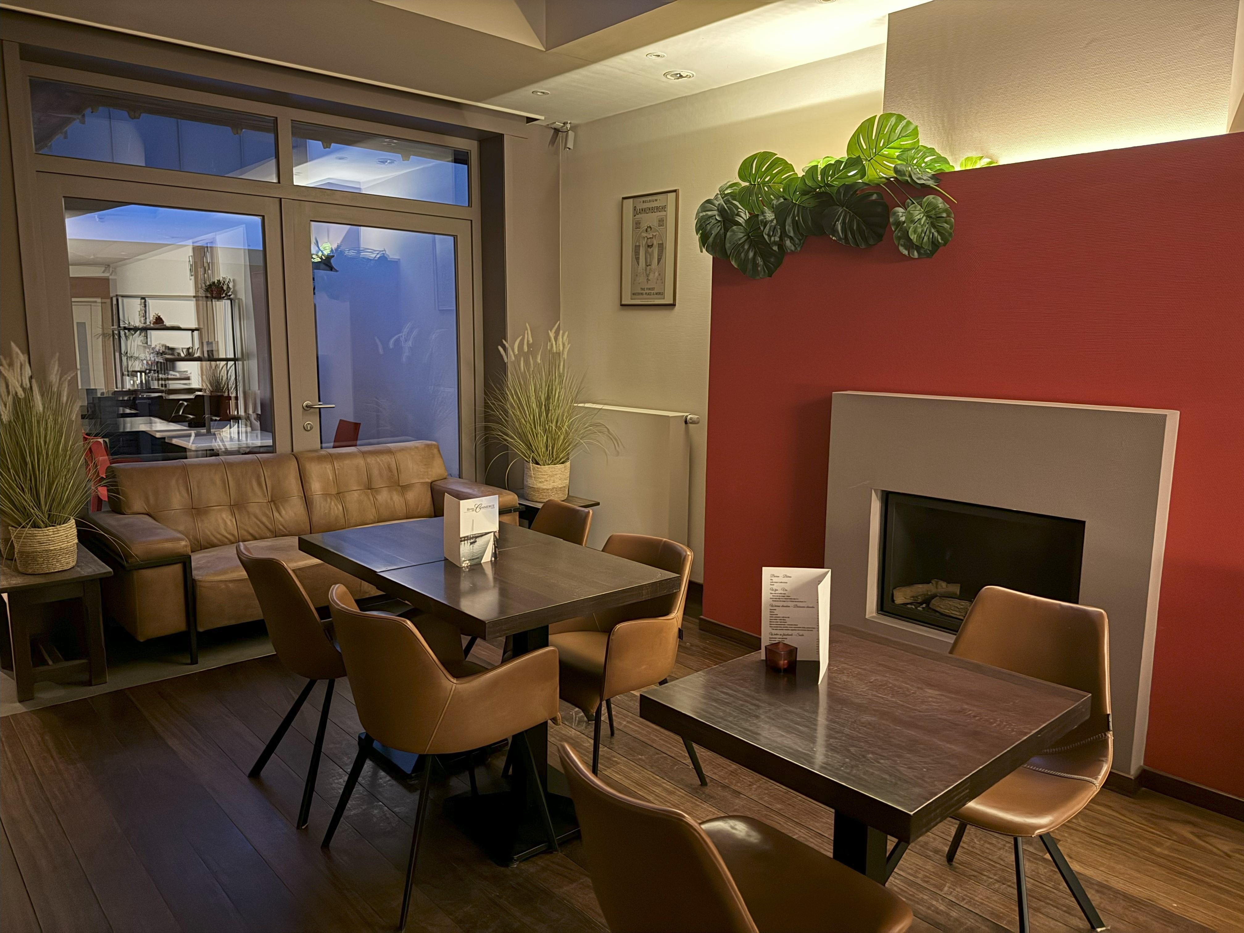 Bistro / Lobby im Erdgeschoss