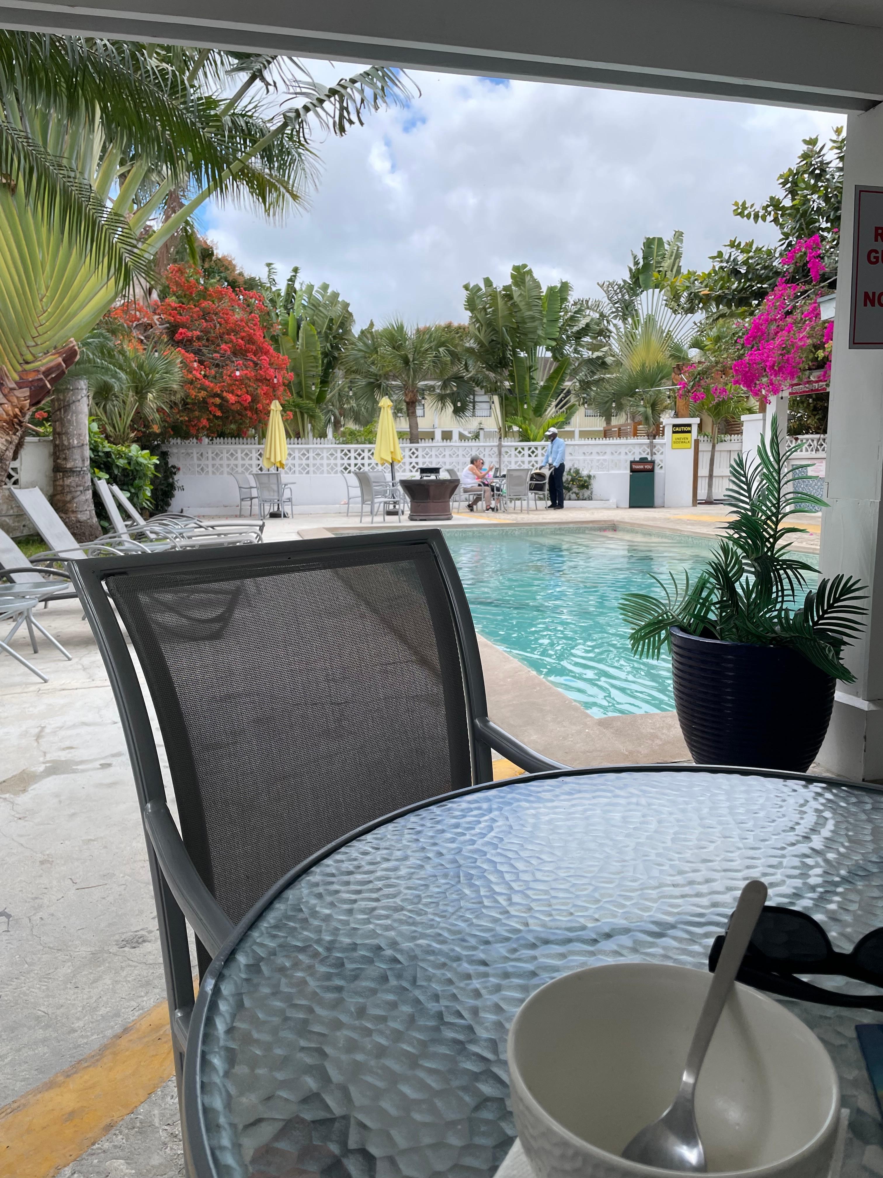 Breakfast at the pool.