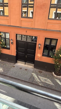Vyn från min fransk balkong är den på videon