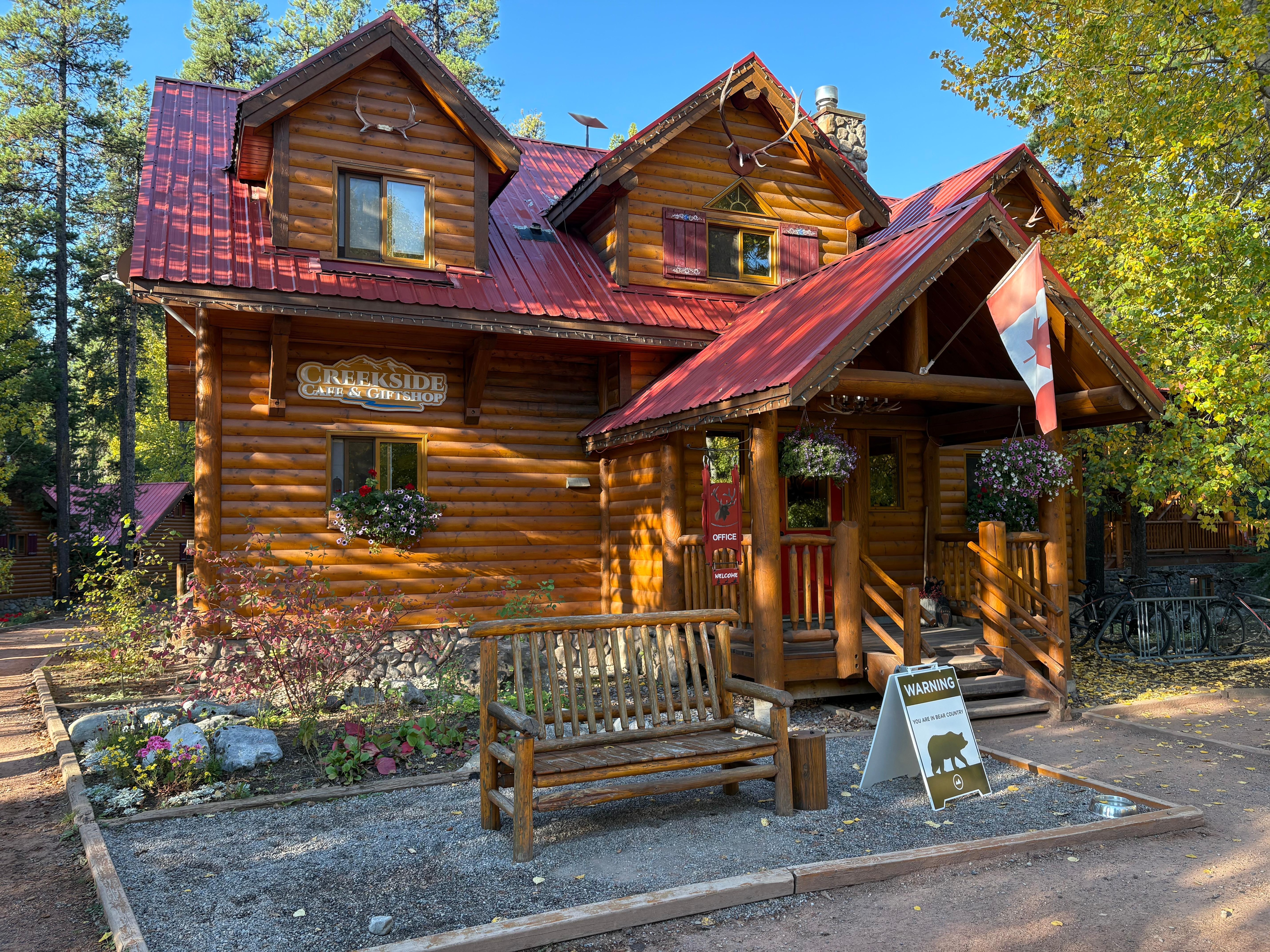 The Main Office. All of the cabins and Lodges look just as tidy and inviting!