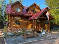 The Main Office. All of the cabins and Lodges look just as tidy and inviting!