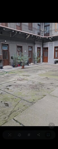 The misleading outside lol