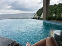 Infinity pool the view is just wonderful đ