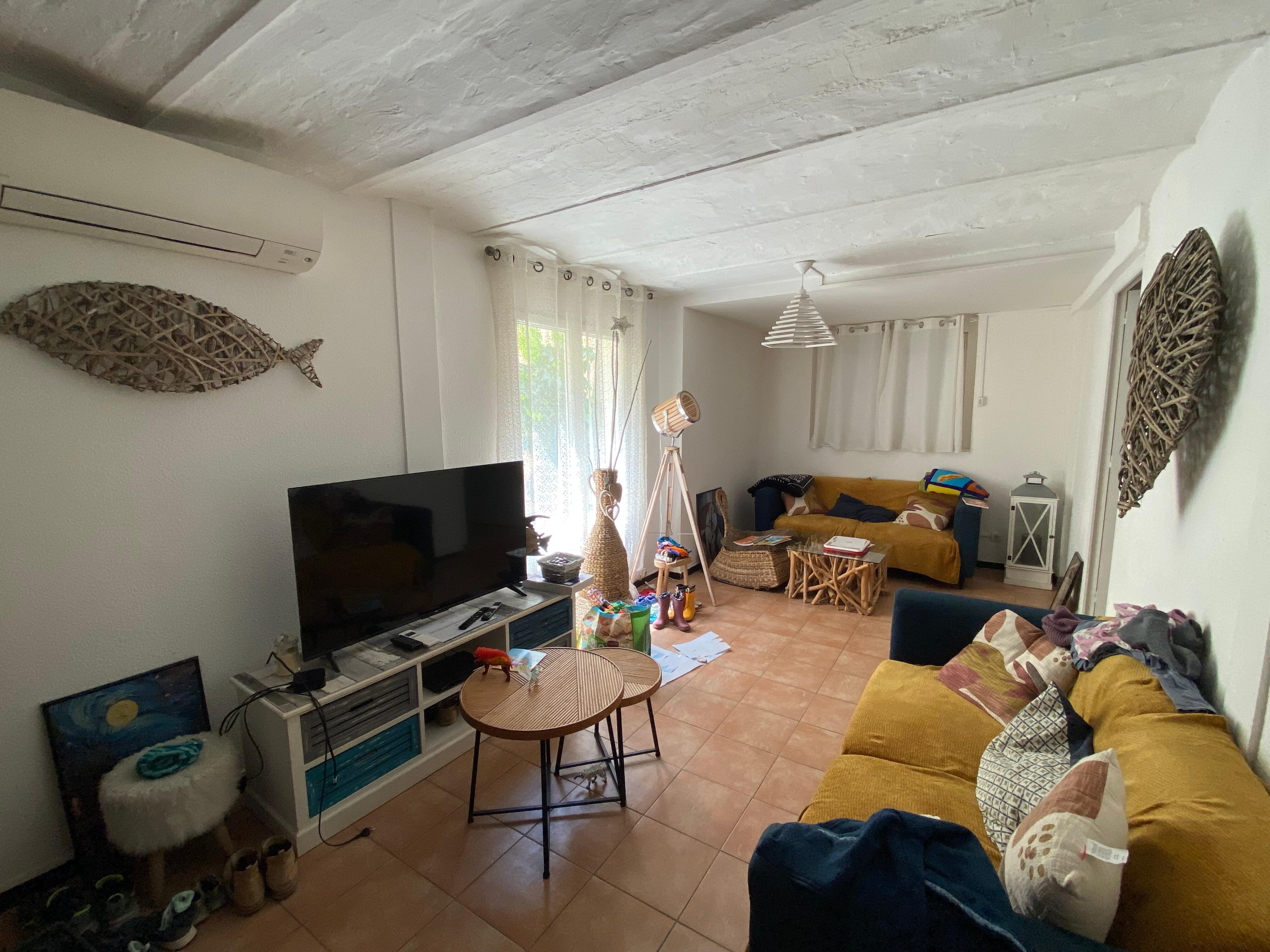 Wohnzimmer 